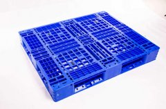 如何提高塑料托盤的抗老化性？